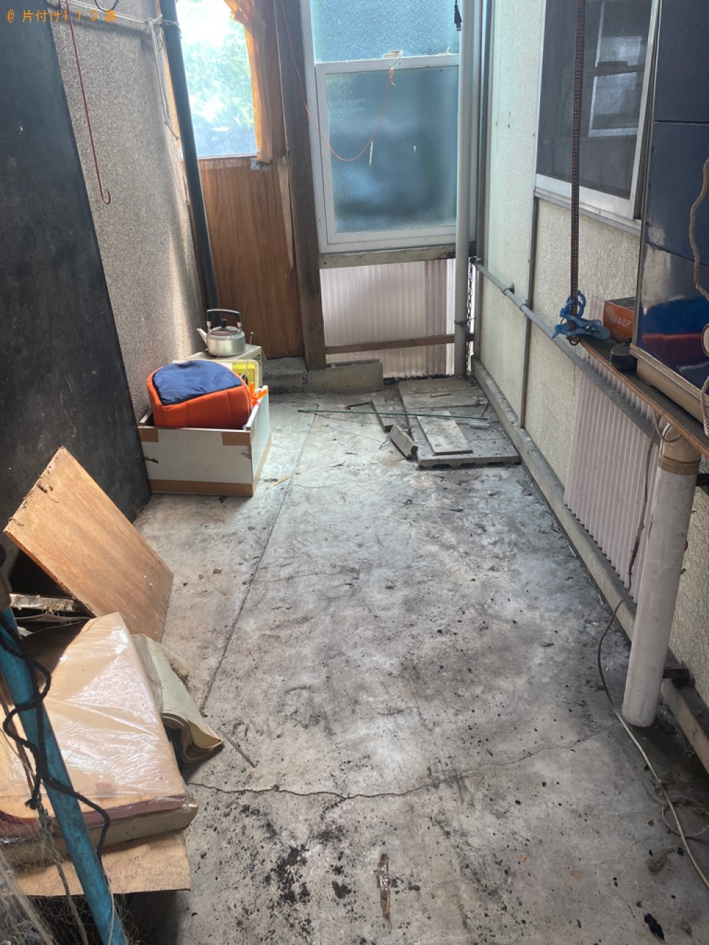 たこ焼き屋さんで使っていた器具類(流し台、調理器具等)の回収